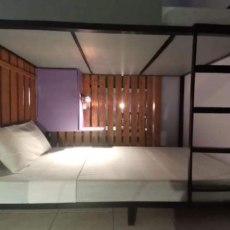 Manila Nomads Hostel Манила Екстериор снимка