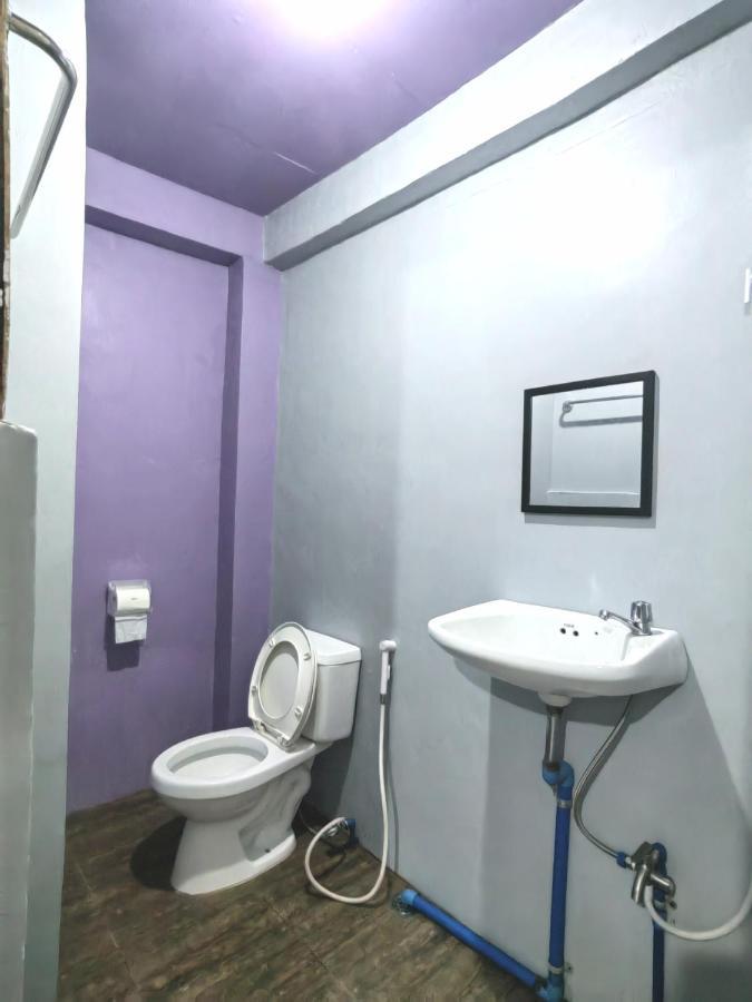 Manila Nomads Hostel Манила Екстериор снимка