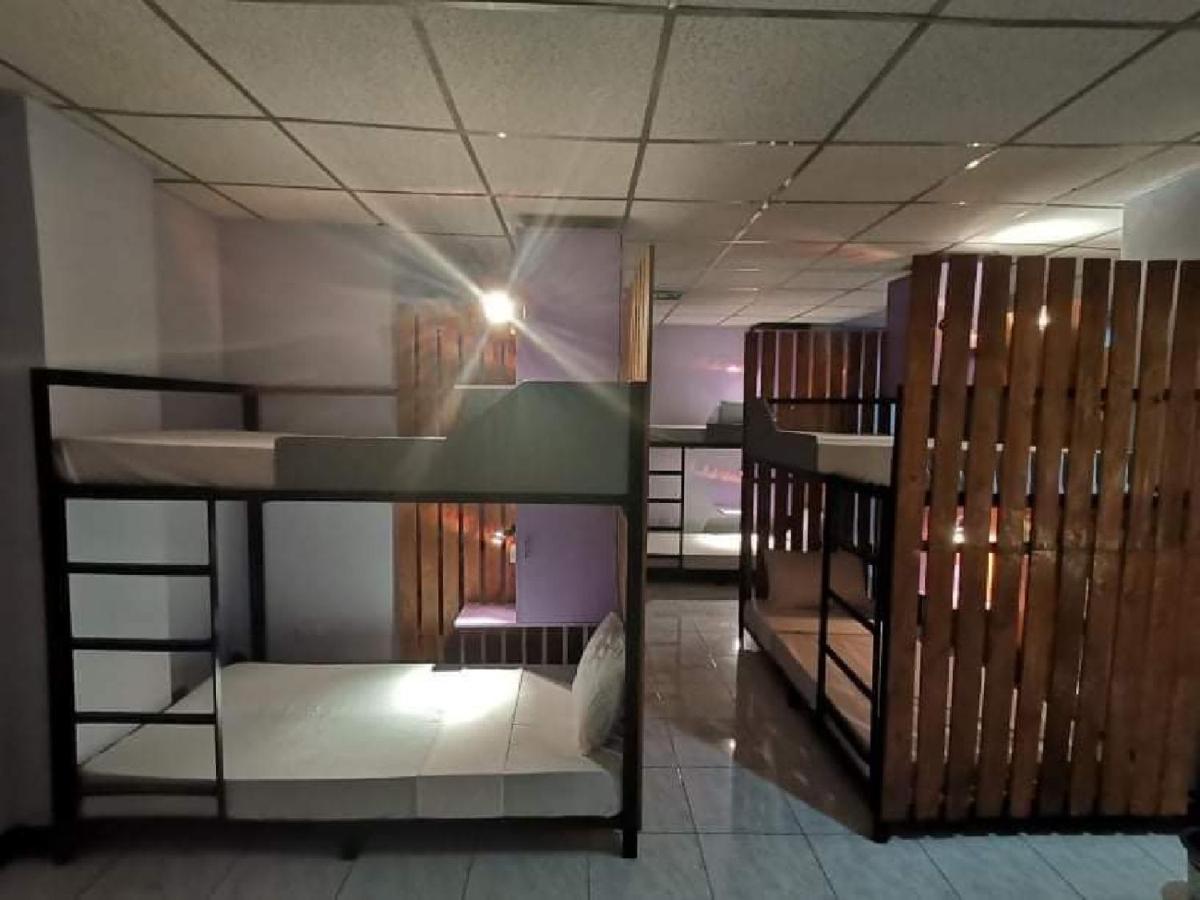 Manila Nomads Hostel Манила Екстериор снимка