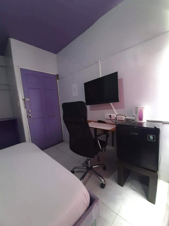 Manila Nomads Hostel Манила Екстериор снимка