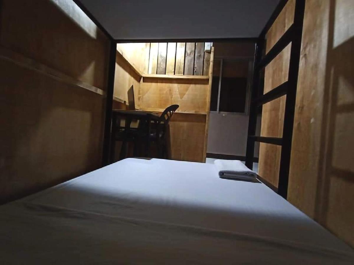 Manila Nomads Hostel Манила Екстериор снимка